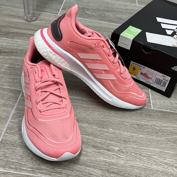 NWT adidas Women's Supernova Running Shoe, Glory Pink, Size 9 - Picture 3 of 5